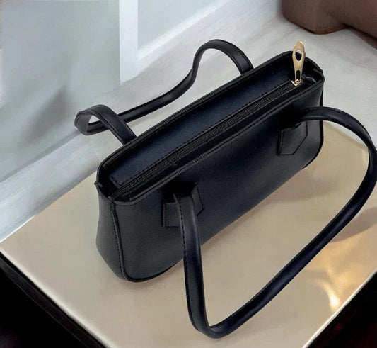 IS-01035-Shoulder Bag-Black